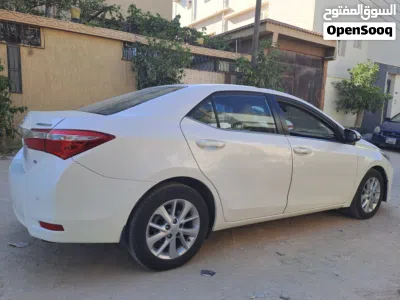 Toyota Corolla Limited 4