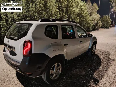 Renault Duster Standard 4