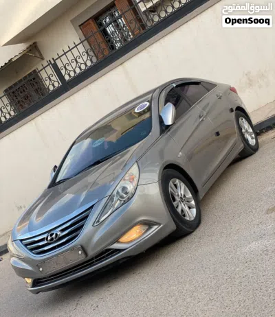 Hyundai Sonata GL 2