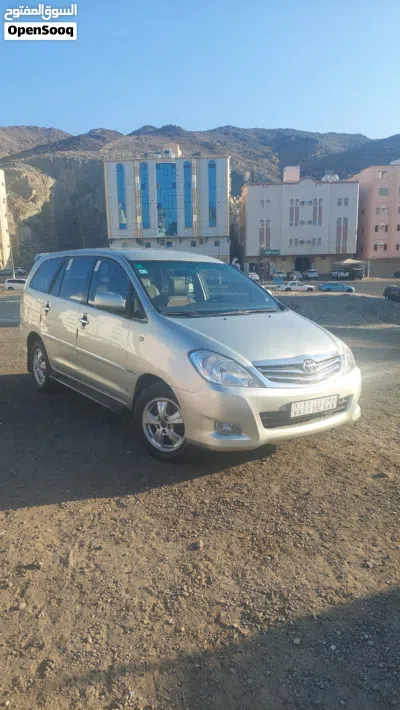 Toyota Innova G 2