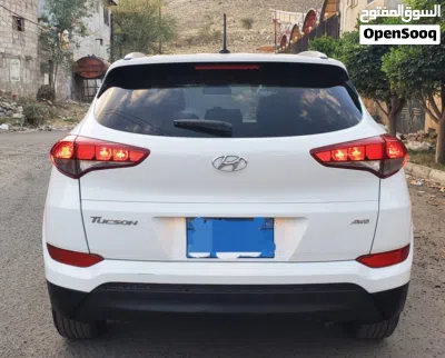 Hyundai Tucson Standard 2
