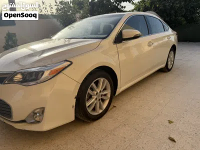 Toyota Avalon XLE 3