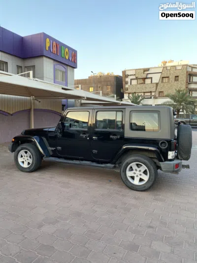 Jeep Wrangler Sahara 4