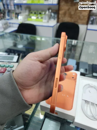 iPhone 17 pro max 256GB بحالة ممتازه بسعر مناسب 3