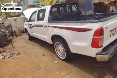 Toyota Hilux GLX 4