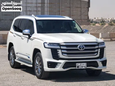 Toyota Land Cruiser VXR 3