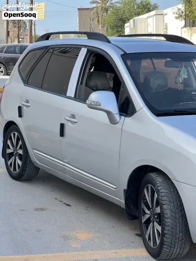 Kia Carens Luxury 3