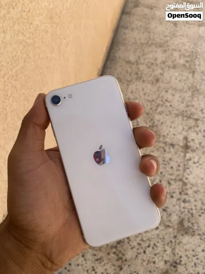 ايفون se 2020 3