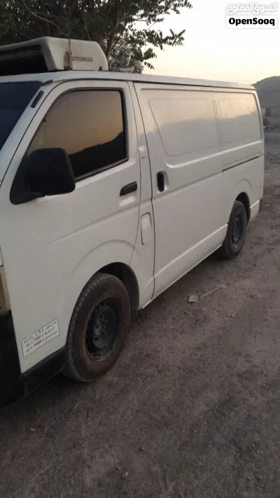 Toyota Hiace Cargo 4