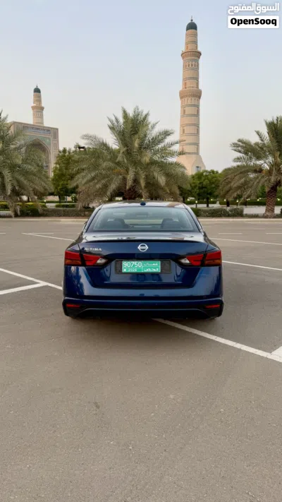 نيسان التيما S 4