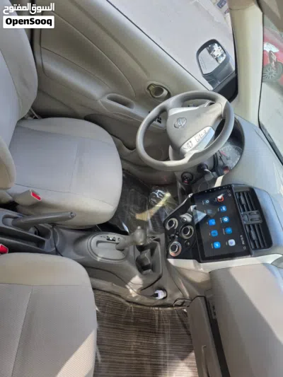 Nissan Sunny Standard 2