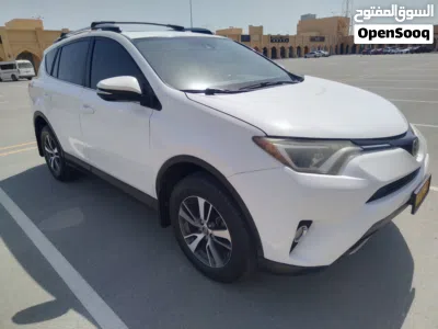 Toyota RAV 4 XLE 2