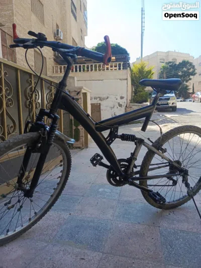 السلام عليكم بسكليت امريكي جنط 26 بحالة حديدة دهان جديد البسكيت بسم الله ماشاء الله 2