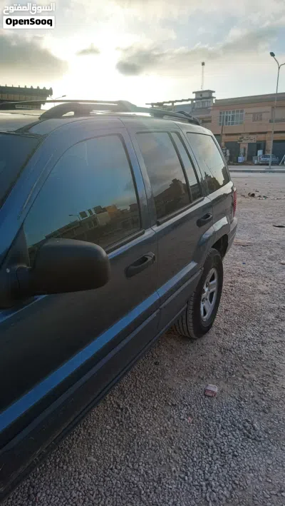 جيب جراند شيروكى Laredo 4