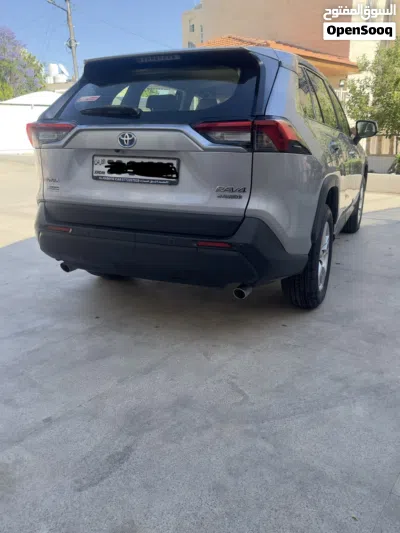 Toyota RAV 4 LE 2