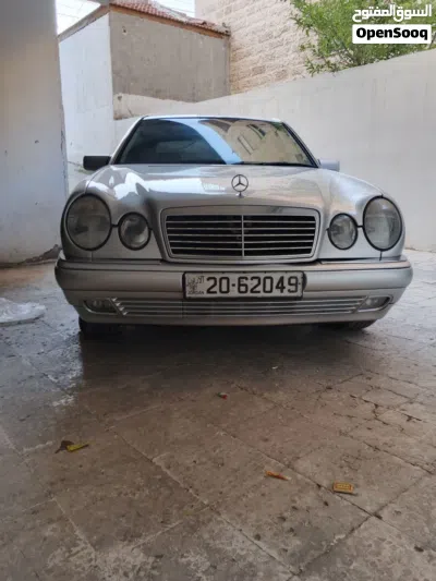 Mercedes Benz E-Class E 200 4