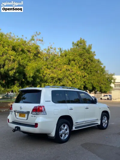 Toyota Land Cruiser VXR 3