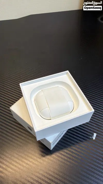 Apple AirPods 4 )ANC) 4