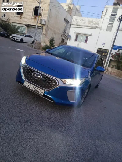 Hyundai Ioniq Standard 4