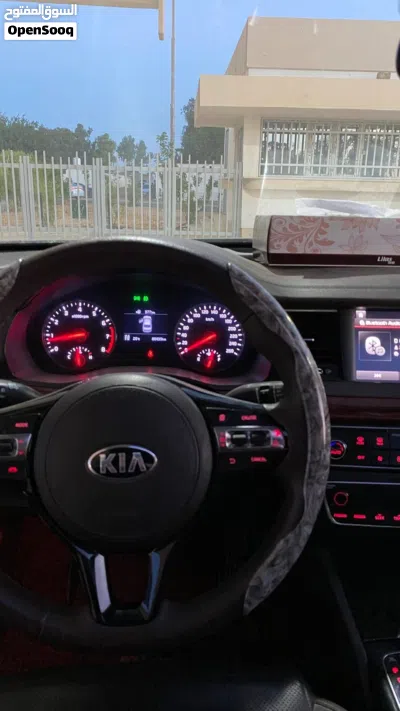 Kia Cadenza Premium 3