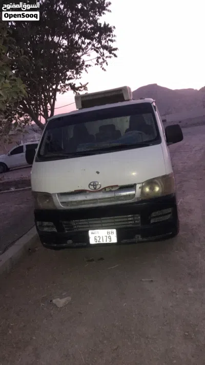 Toyota Hiace Cargo 3