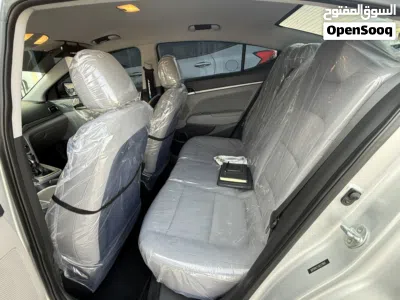 Hyundai Elantra SEL 4