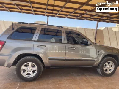 Jeep Grand Cherokee Laredo 3