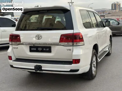 Toyota Land Cruiser GXR 4