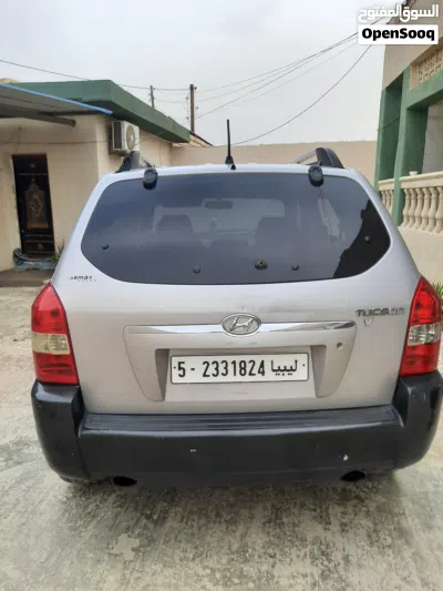Hyundai Tucson GL 2