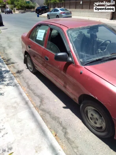 Hyundai Accent Standard 3