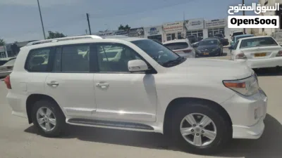 Toyota Land Cruiser GXR 4