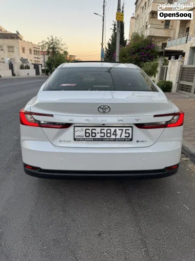 Toyota Camry E Plus HEV 3