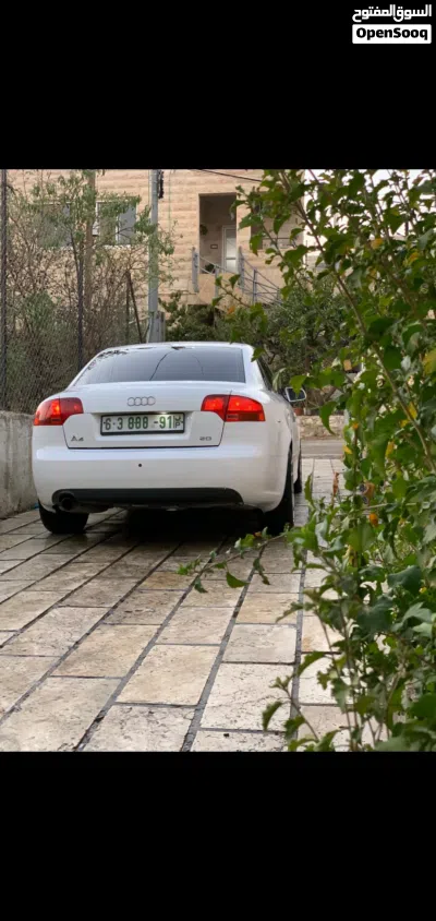 أودي A4 Sedan 2