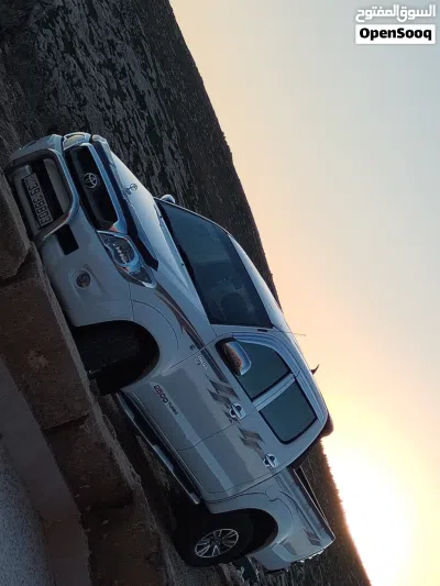 Toyota Hilux DLX 3