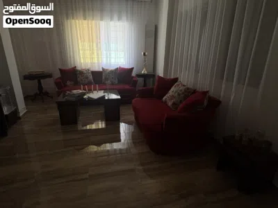 طقم كنب مستعمل بحالة الجديد خشب اصلي و ليس تجاري وزنه ثقيل 2