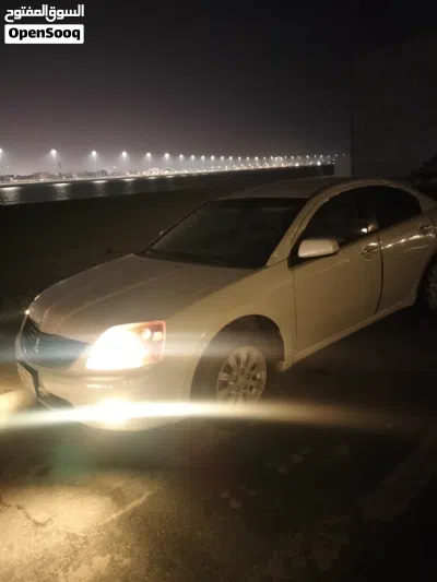 Mitsubishi Galant Standard 4