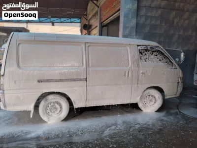 فان ميتسوبيشي 1999 ديزل بداخلية بيضاء وأسود مؤهلة للبيع او للبدل على خيل الباص منتهي ترخيص سنتين 2