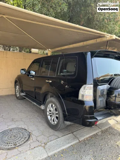 ميتسوبيشي باجيرو GLS 2