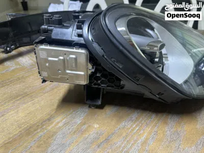 Porsche Cayenne 2023 headlights for sale like new no issues 4