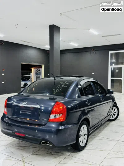 Hyundai Accent Limited 4