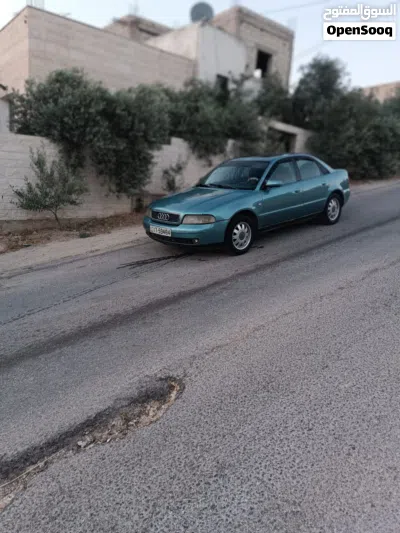 أودي A4 Sedan 4