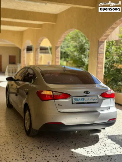 كيا K3 Standard 4