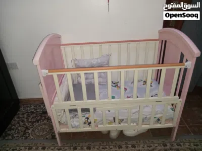 عربه اطفال مع سرير اطفال بكامل ملحقاته 4