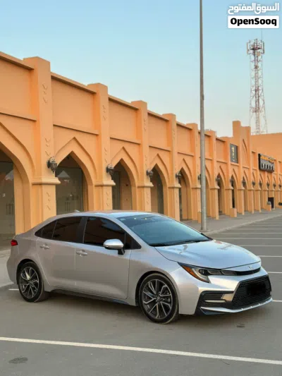 Toyota Corolla SE 4