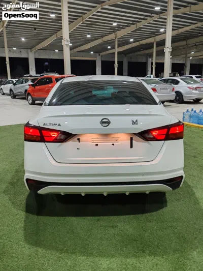 Nissan Altima S 4