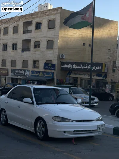Hyundai Accent Standard 2