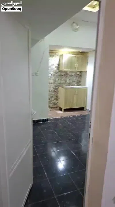 Big room for rent in Salmiya family 4