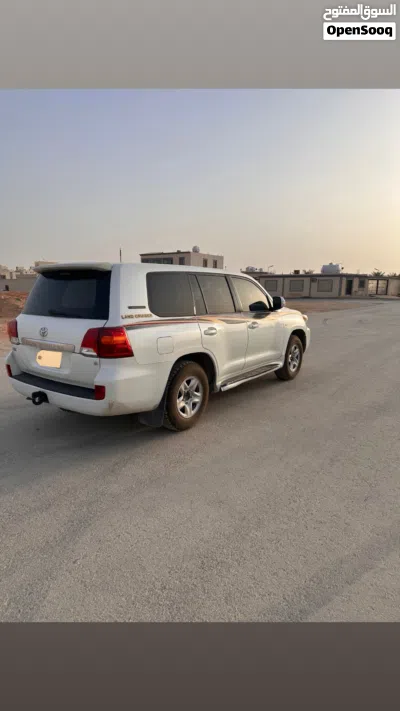 Toyota Land Cruiser GX 4