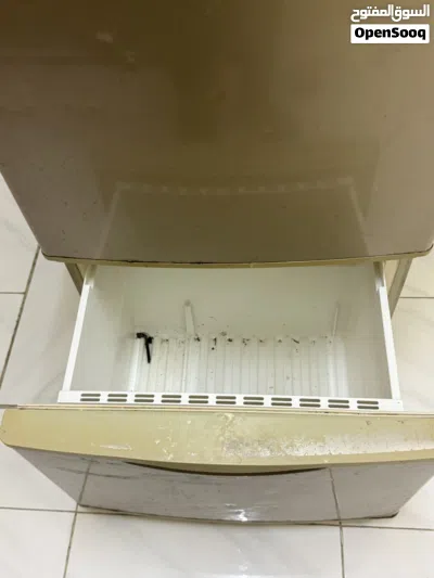 REFRIGERATOR 3 DOOR 3