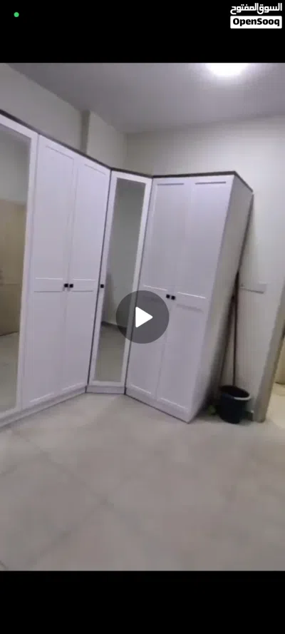 غرفة نوم كلاسيكية نضيفه جدا جدا جدا مستعمله فتره قليله شاهد الفيديو 4